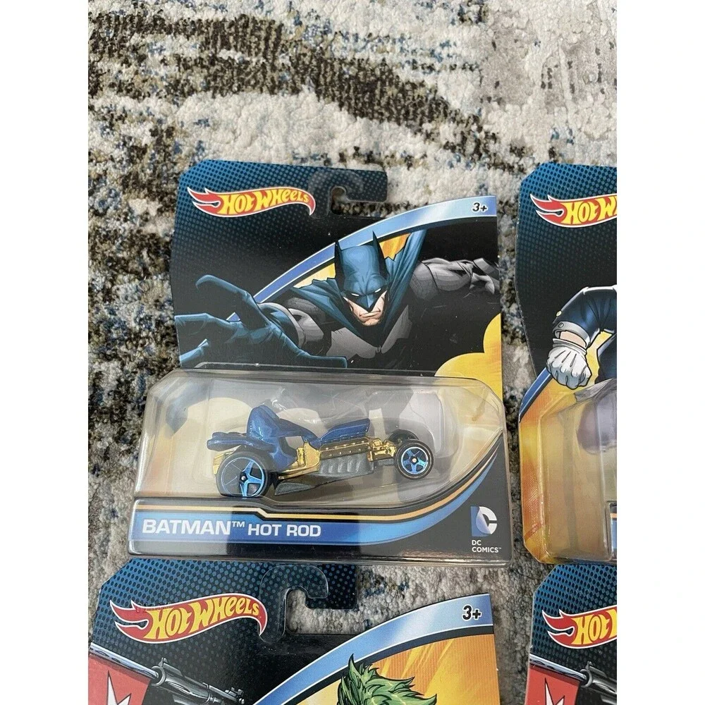 hot wheels dc comics batman joker penguin lot of 5 NEW Sealed